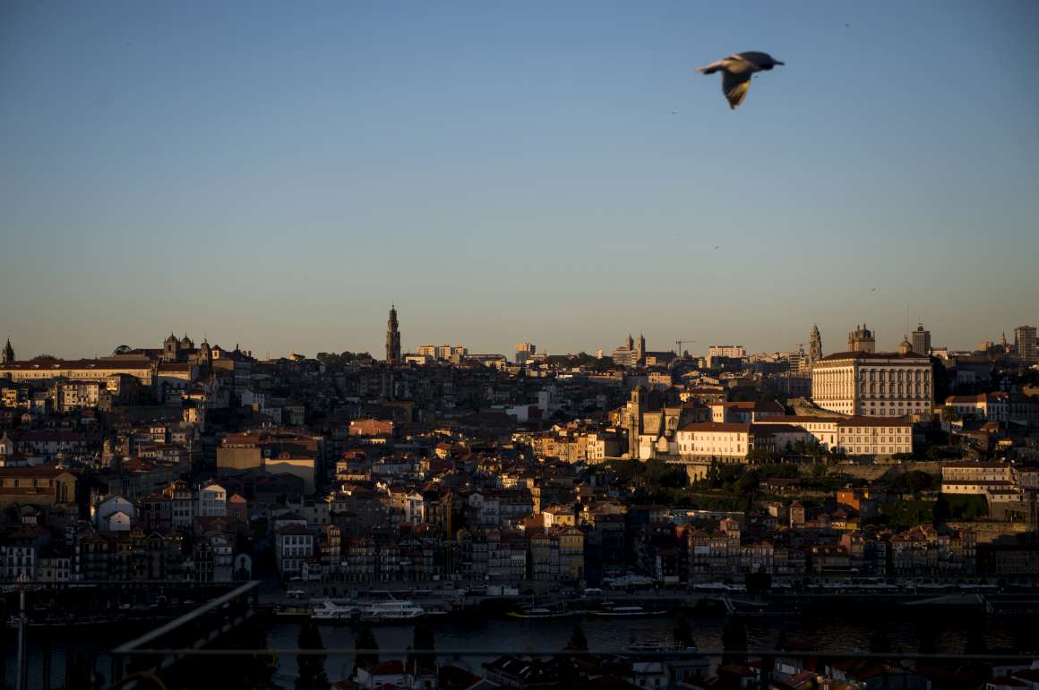 Freguesias do Porto sem dinheiro para investir - Público.pt